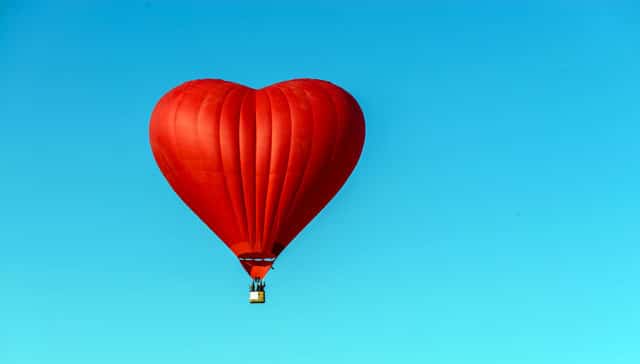 Det er sikkert at flyve i luftballon